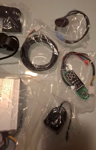Kit Controlador Patinete Eléctrico/freno y cables