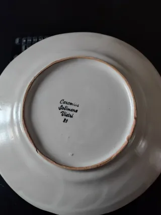 Piatto in ceramica Solimene decorato