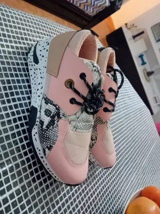 Zapatillas deportivas multicolor y rosa