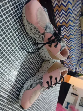 Zapatillas deportivas multicolor y rosa