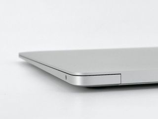 MacBook Air 13" (2018) Intel Core i5 1.6GHz 2 núcleos - SSD 512GB - RAM 8GB - Plata