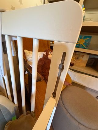 Cuna de bebé blanca