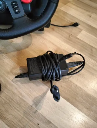 Volante e Pedaliera Logitech G29 (PC, Ps4, Ps5)