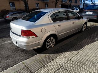 Opel Astra 2010