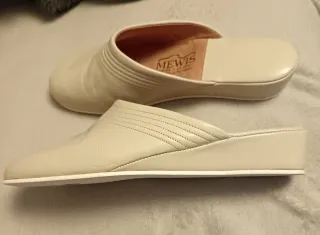Zapatillas de casa Mewis piel mujer color beig