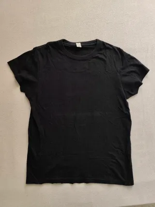 Camiseta negra básica Puedo hacer lotes y descuen