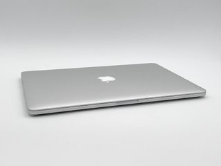 MacBook Pro 15" Intel Core i7 2.2GHz 4 núcleos - SSD 256GB - 16GB RAM