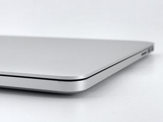 MacBook Pro 15" Intel Core i7 2.2GHz 4 núcleos - SSD 256GB - 16GB RAM