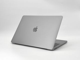MacBook Pro 13" - Intel Core i5 2.0GHz 2 núcleos - SSD 256GB - RAM 8GB - Gris Espacial