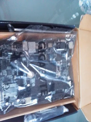 Placa Base Gigabyte H81M-S2H