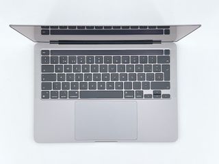 MacBook Pro 13" M2 (2022) 8 CPU/10 GPU núcleos - SSD 256Gb - RAM 8Gb - Gris Espacial