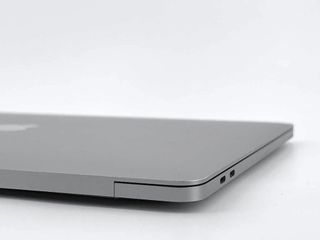 MacBook Pro 13" M2 (2022) 8 CPU/10 GPU núcleos - SSD 256Gb - RAM 8Gb - Gris Espacial