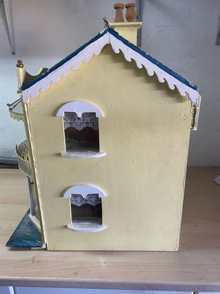 Casita de muñecas para restaurar