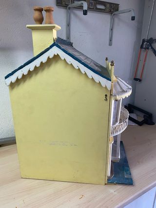 Casita de muñecas para restaurar