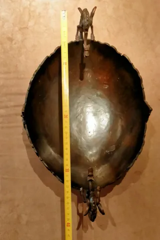 Vassoio antico in bronzo