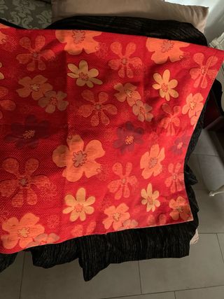 Ropa de camilla chenilla beige y negra