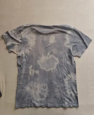 Camiseta DIY Tie-Dye Gris y Blanco