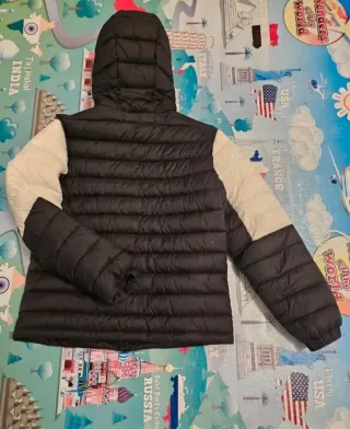 Chaqueta McKenzie Negra, Gris y Blanca