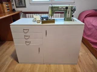 Máquina de coser Alfa Mod 104