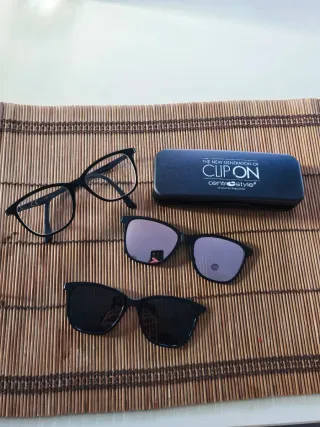 Gafas de sol clip-on negras y espejo