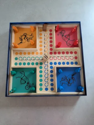 Juego Petits Chevaux madera