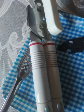 Lote Utensilios Cocina: Abridores y Cascanueces