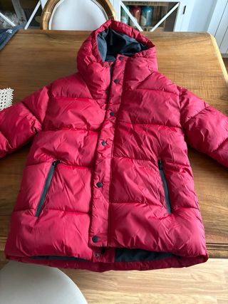 Chaqueta Zara Roja 11-12 años. Nuevo.