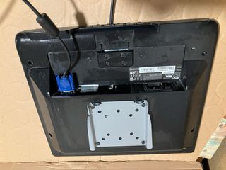 Pantalla AOC Plata/Negra con soporte