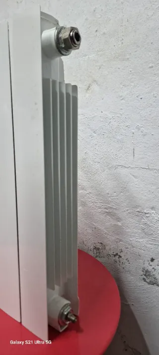 Radiador pequeño blanco