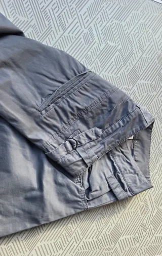 Pantalón cargo gris
