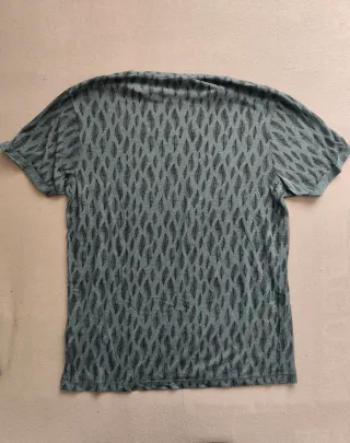 Camiseta verde estampada hojas Talla M