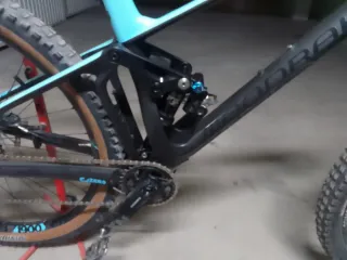 Mondraker Foxy Carbon 29. Talla  M