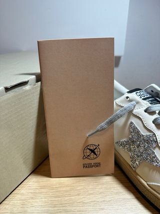 Golden Goose Sneakers Blancas y Plateadas