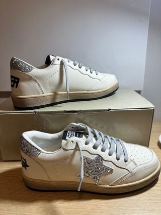 Golden Goose Sneakers Blancas y Plateadas