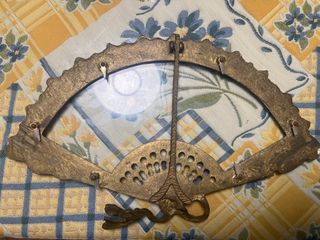 Marco abanico metal dorado