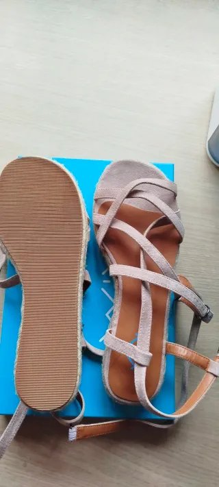 Sandalias talla 38 Beige y Marrones