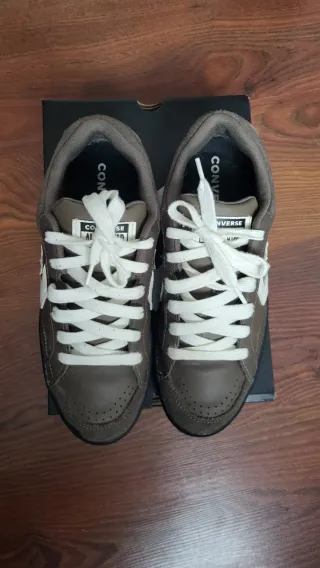 Zapatillas Converse piel unisex marrones y blancas