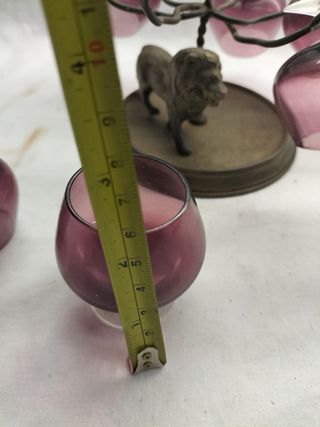 Suporte Vintage C/ Leão e Taças Roxo