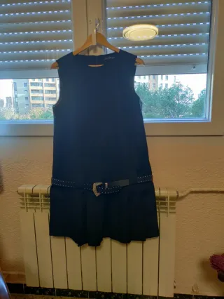 Pichi negro con cinturón