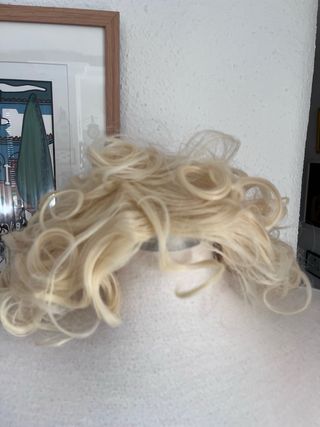 Peluca rizada rubia disfraz mujer años 70 80