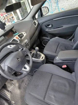 Renault Scenic 2011