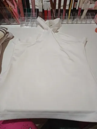 Top cruzado blanco cuello halter