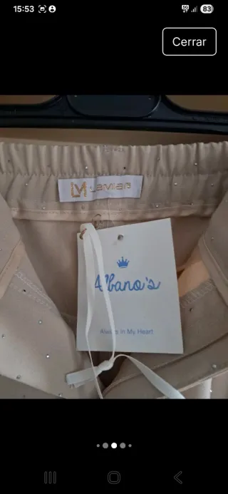 Pantalón beige con tachas