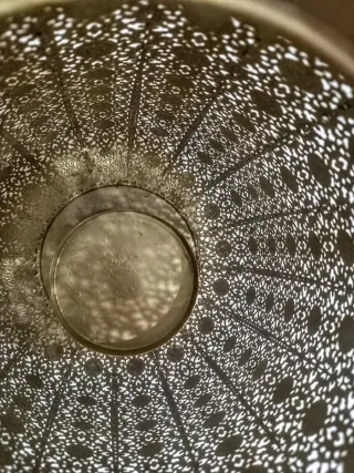 Farol metal troquelado con vidrio para vela 39.95e