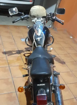 Suzuki Intruder 250 Custom