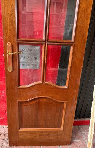 Puerta Sapelly con Cristales.