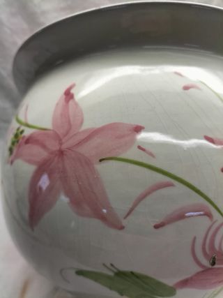 Cachepot em faiança com flores