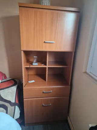 Mueble de salón de madera