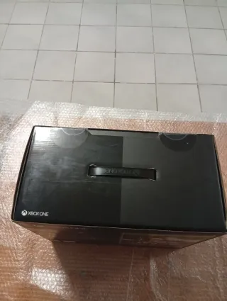 Xbox One FIFA 14 Bundle Nuovo Sigillato