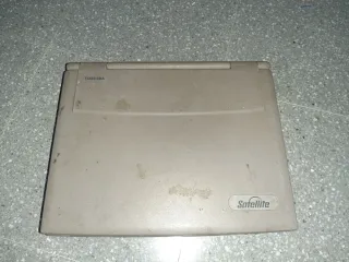 Toshiba Satellite 220CS Portátil